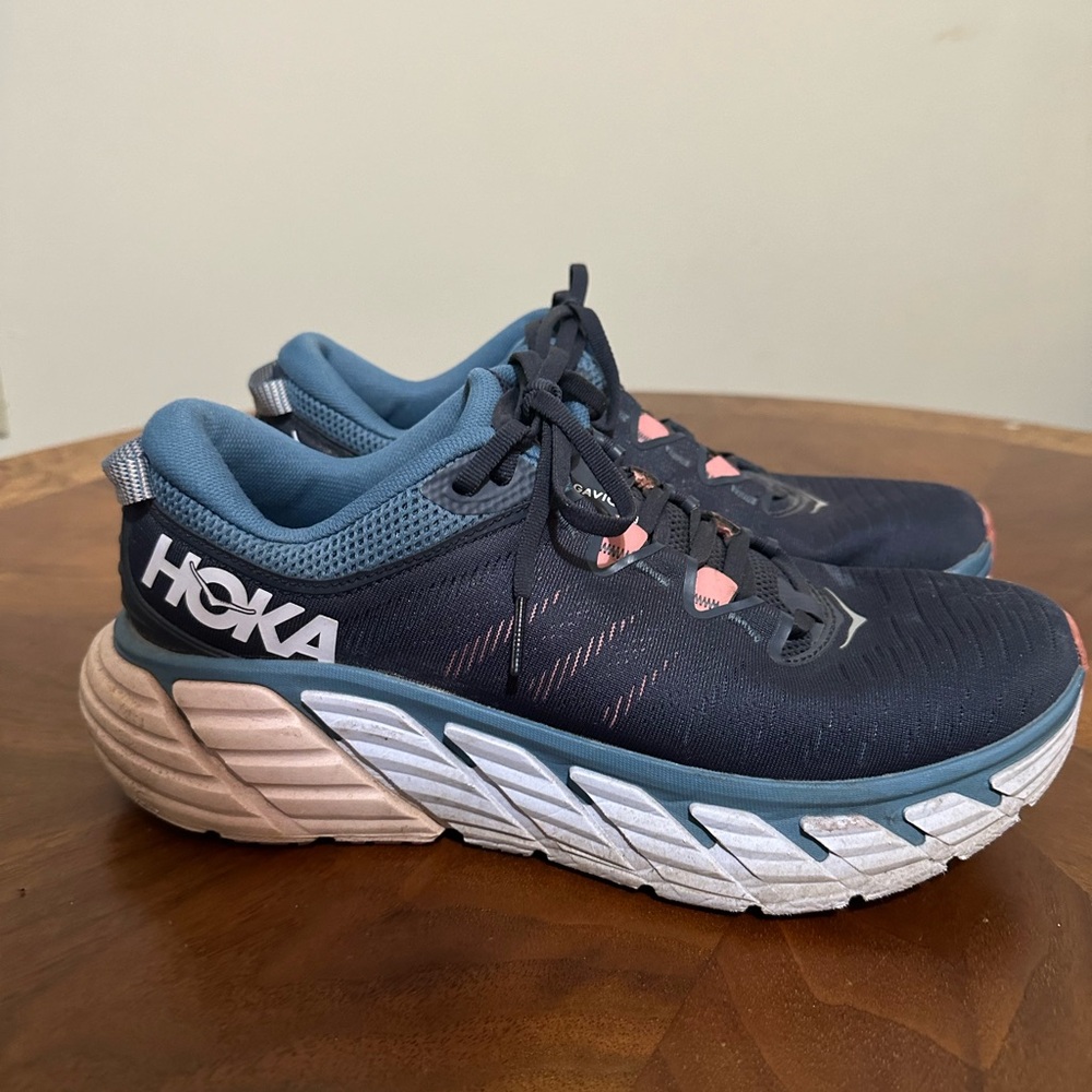 Hoka One One Gaviota 3 shoes